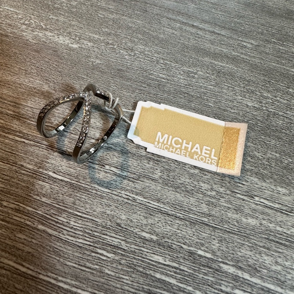 Ring - Picture 2 of 2